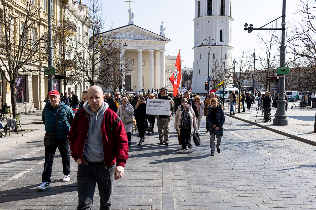 Sąjūdžio „Už Lietuvos miškus“ mitingas prieš Kapčiamiesčio poligoną