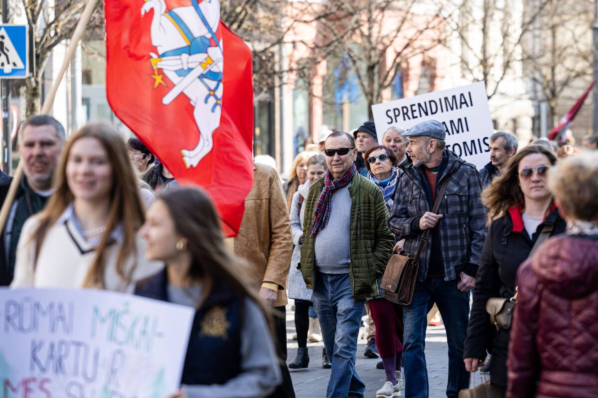 Sąjūdžio „Už Lietuvos miškus“ mitingas prieš Kapčiamiesčio poligoną