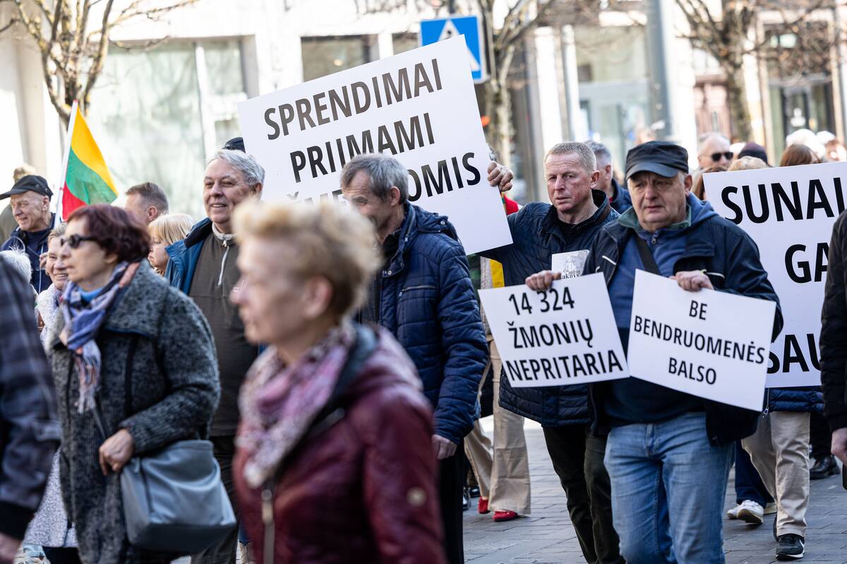 Sąjūdžio „Už Lietuvos miškus“ mitingas prieš Kapčiamiesčio poligoną