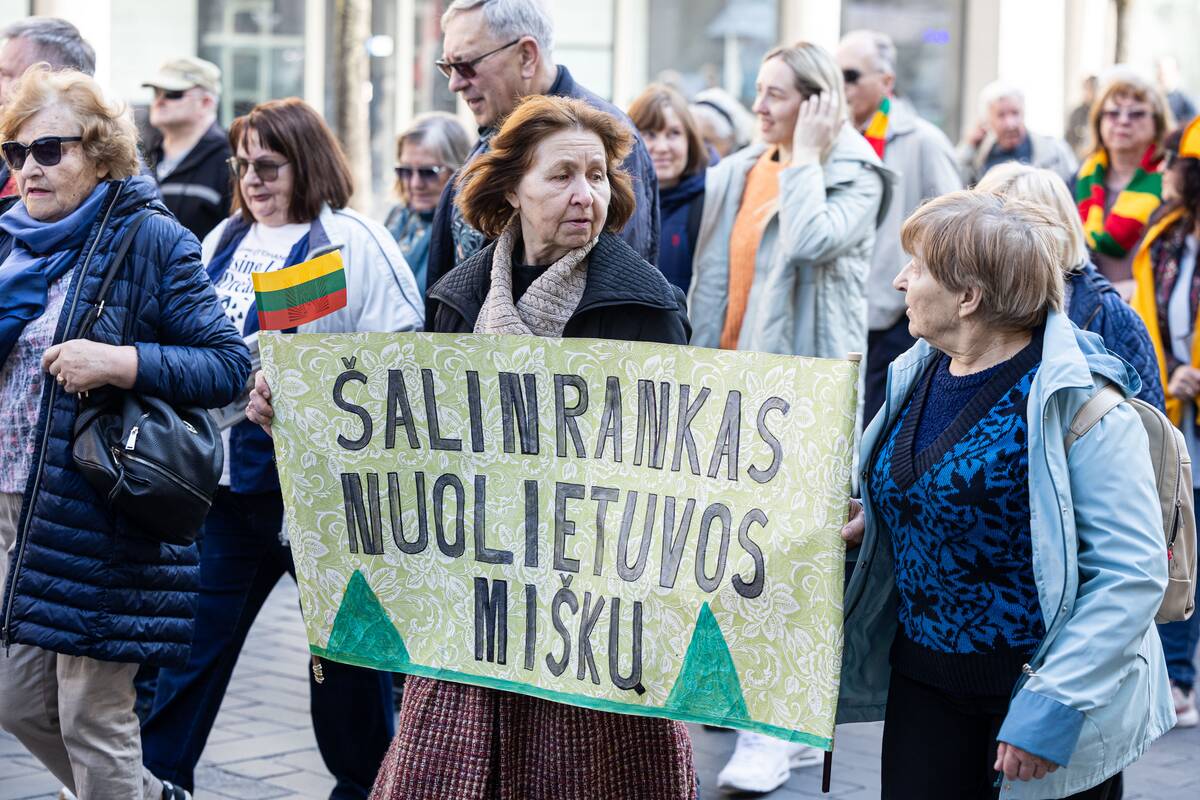 Sąjūdžio „Už Lietuvos miškus“ mitingas prieš Kapčiamiesčio poligoną