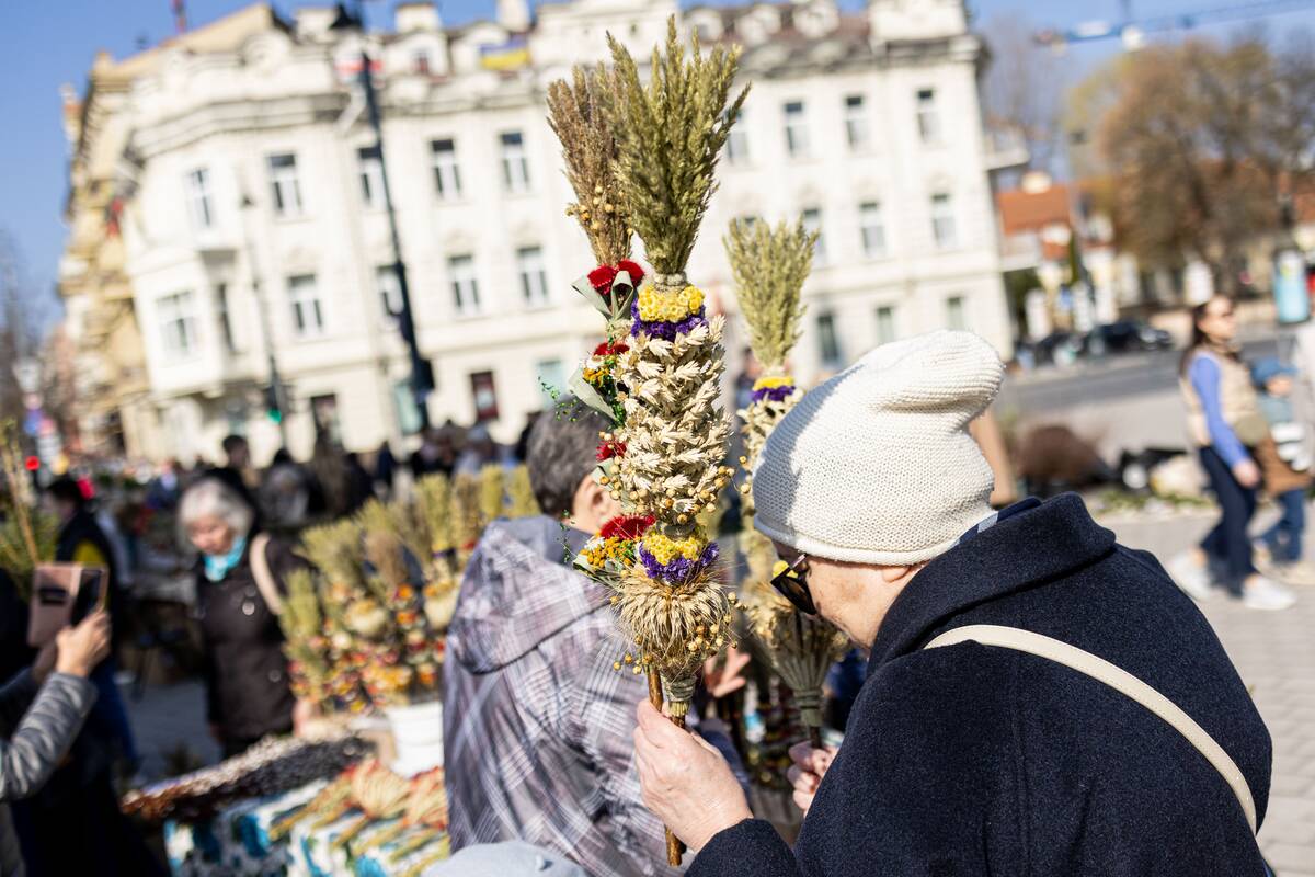 Verbų sekmadienio mugė prie Vilniaus Katedros