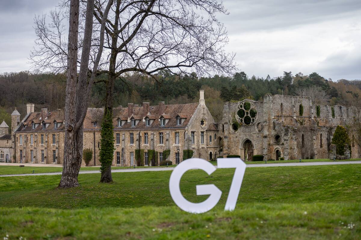 
<span>G7 ministrai aptars karo Artimuosiuose Rytuose finansines pasekmes</span>
