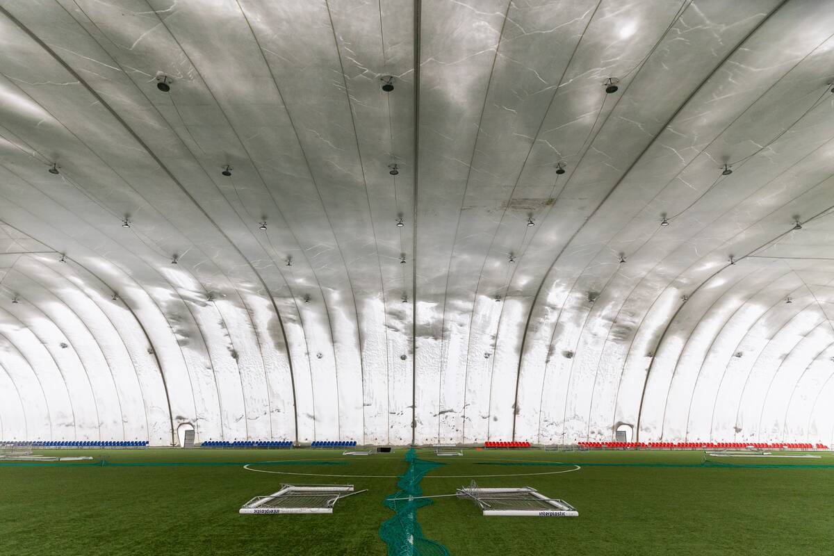 
<span>Radviliškyje bus statomas pripučiamas futbolo maniežas, projektavimui skirta 112 tūkst. eurų</span>
