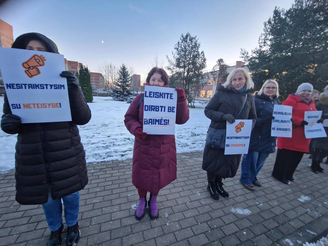 Darbuotojų tylos piketas praėjusių metų lapkričio 27 d.