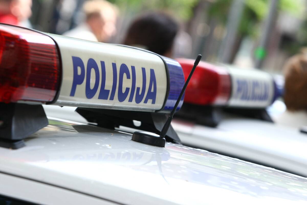 Policija