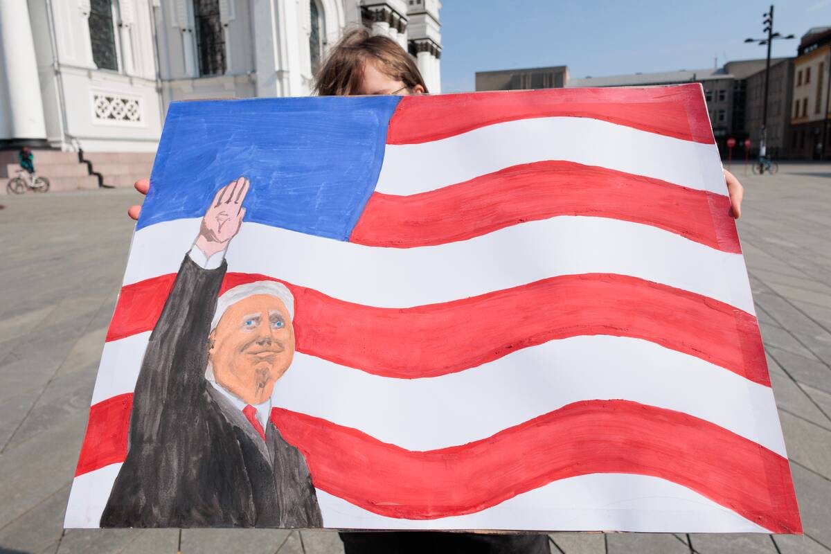 Kaune surengta protesto akcija „Karui – NE!“