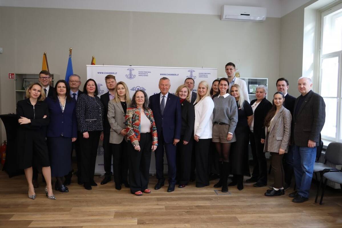 
<span>Kauno prekybos, pramonės ir amatų rūmuose lankėsi Kanados ambasadorė</span>
