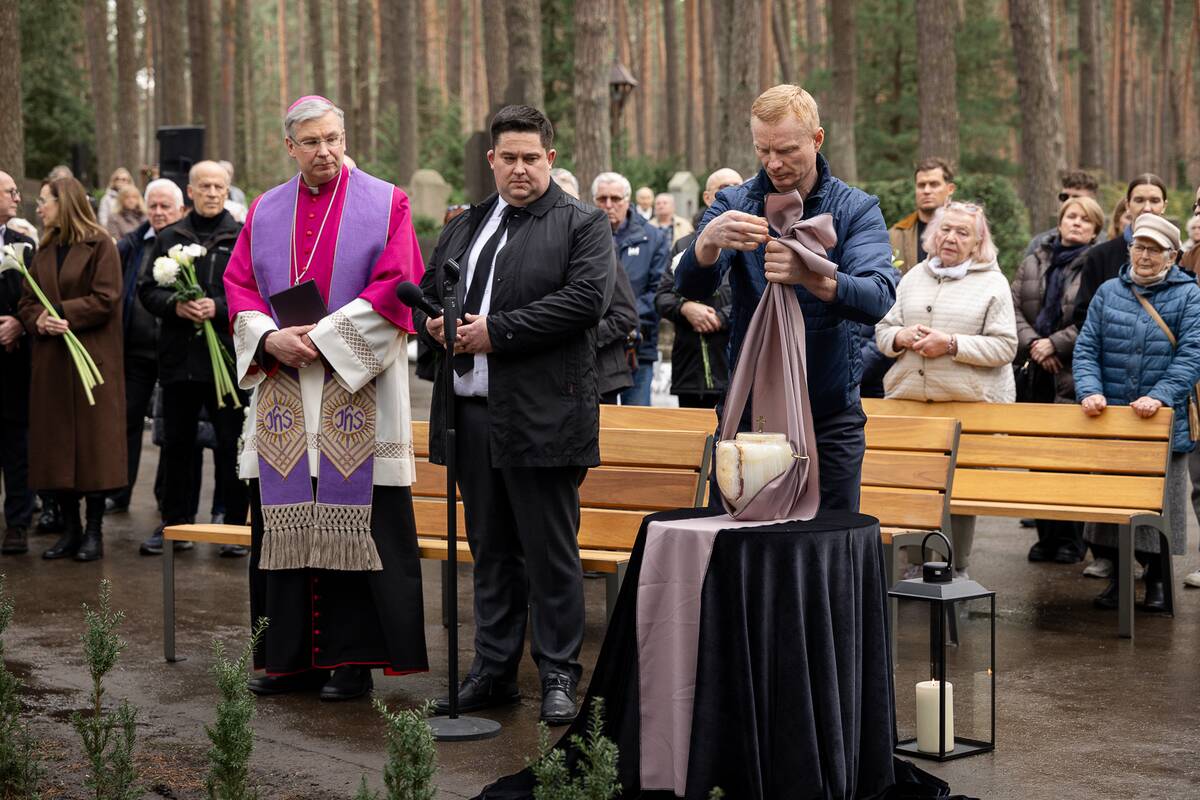 Česlovo Norvaišos laidotuvės