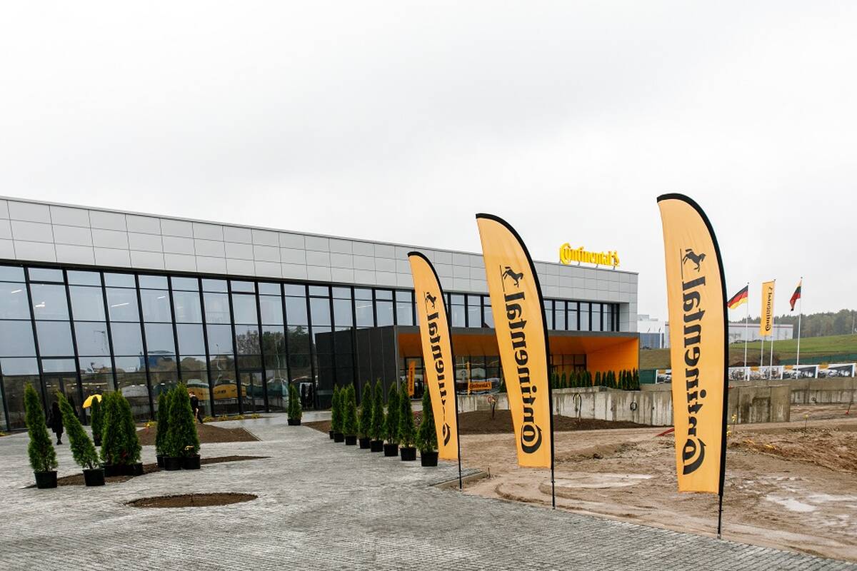 
<span>„Aumovio“ paatviravo, kas lėmė sprendimą trauktis iš Lietuvos</span>
