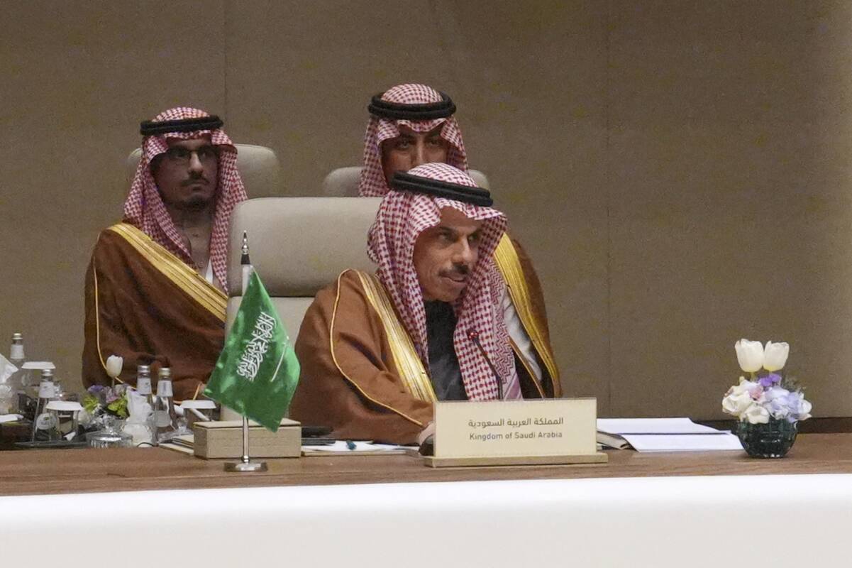 
<span>Saudo Arabija dėl Irano atakų neatmeta karinių veiksmų galimybės</span>
