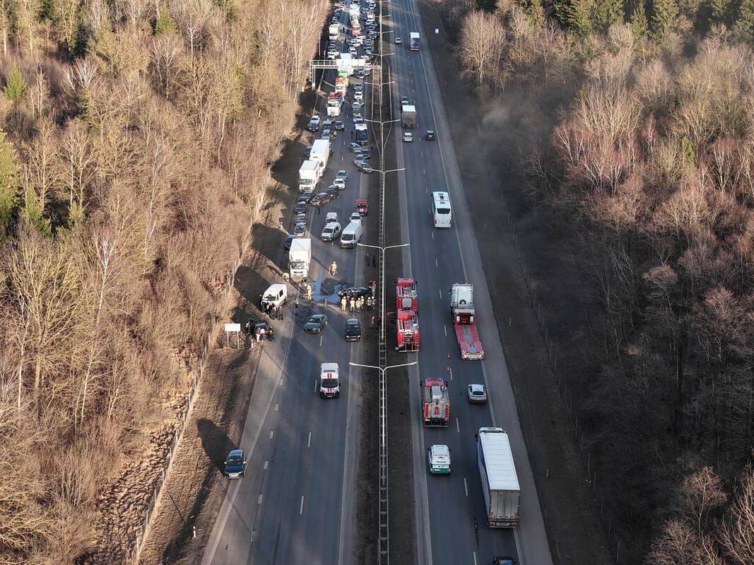 Magistralėje – penkių automobilių avarija
