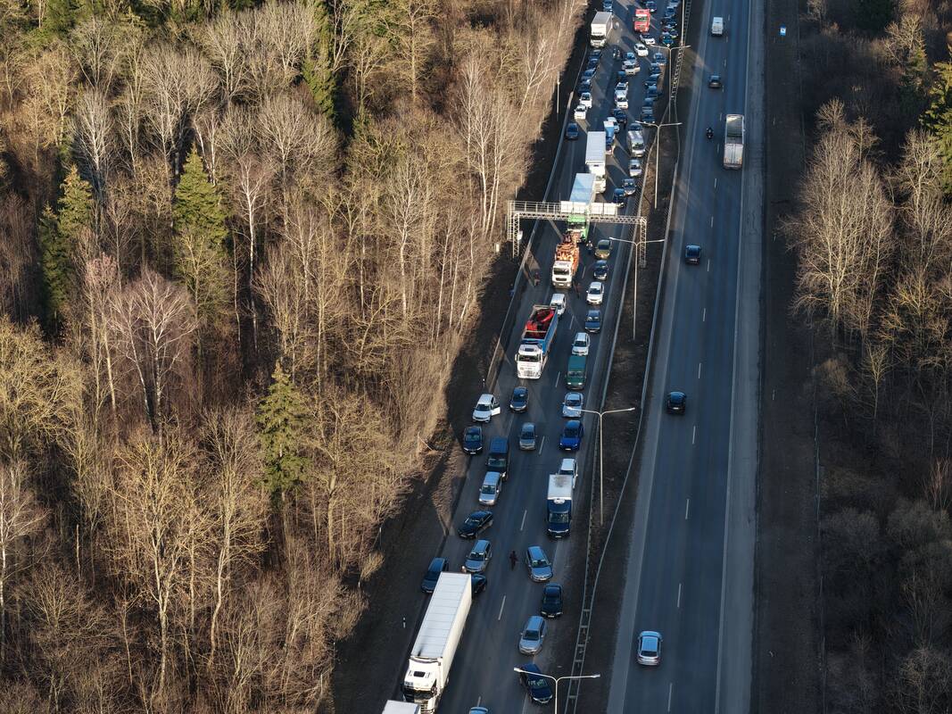 Magistralėje – penkių automobilių avarija