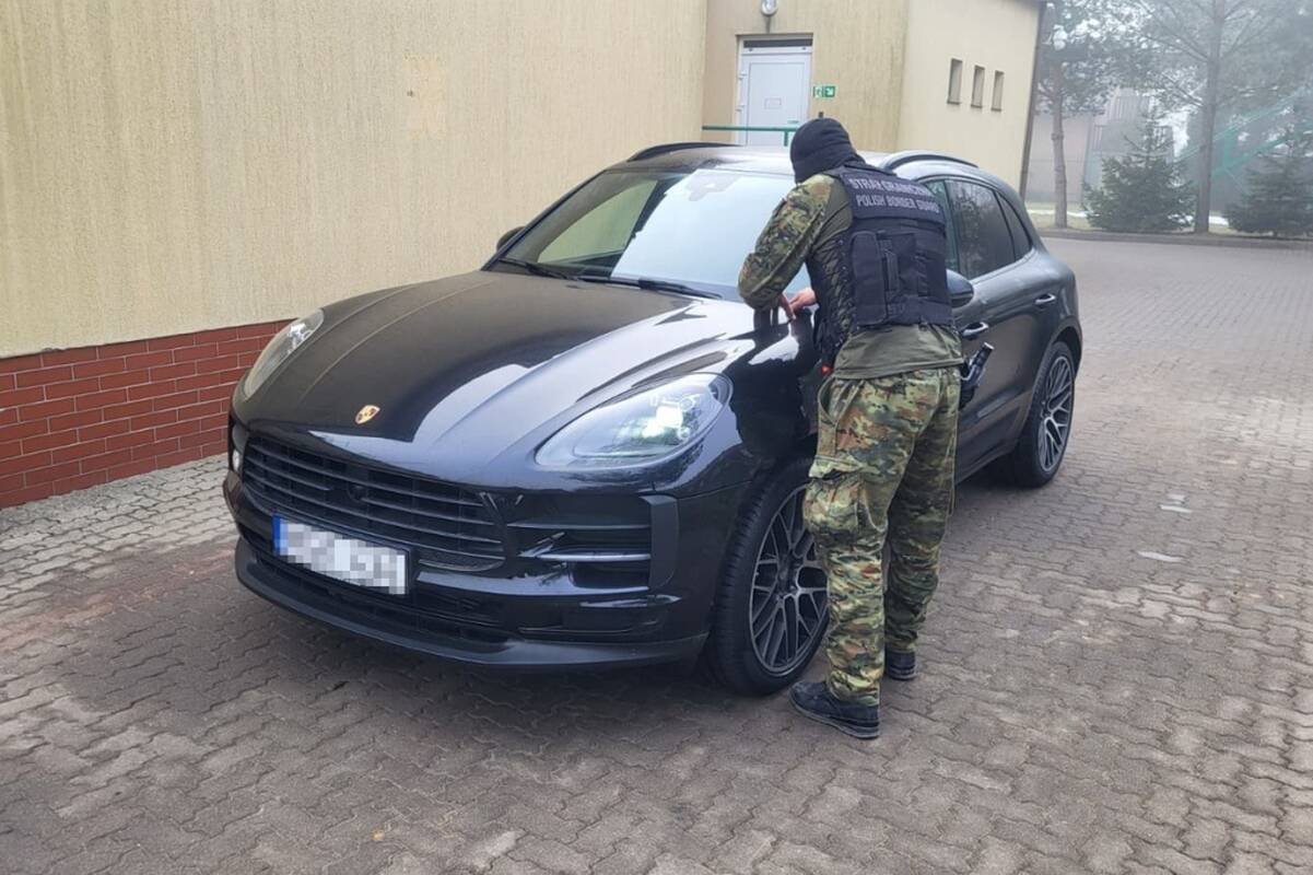
<span>Lenkijos pasieniečiai sulaikė Vokietijoje vogtą „Porsche“ ir lietuvį jo vairuotoją</span>
