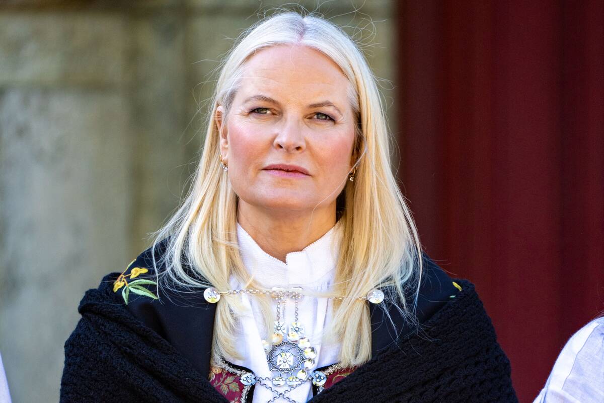 
<span>Norvegijos princesė teigia, kad Epsteinas ja manipuliavo</span>
