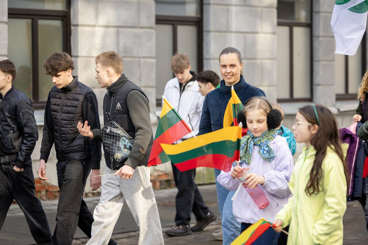 Moksleivių Kovo 11-osios eisena
