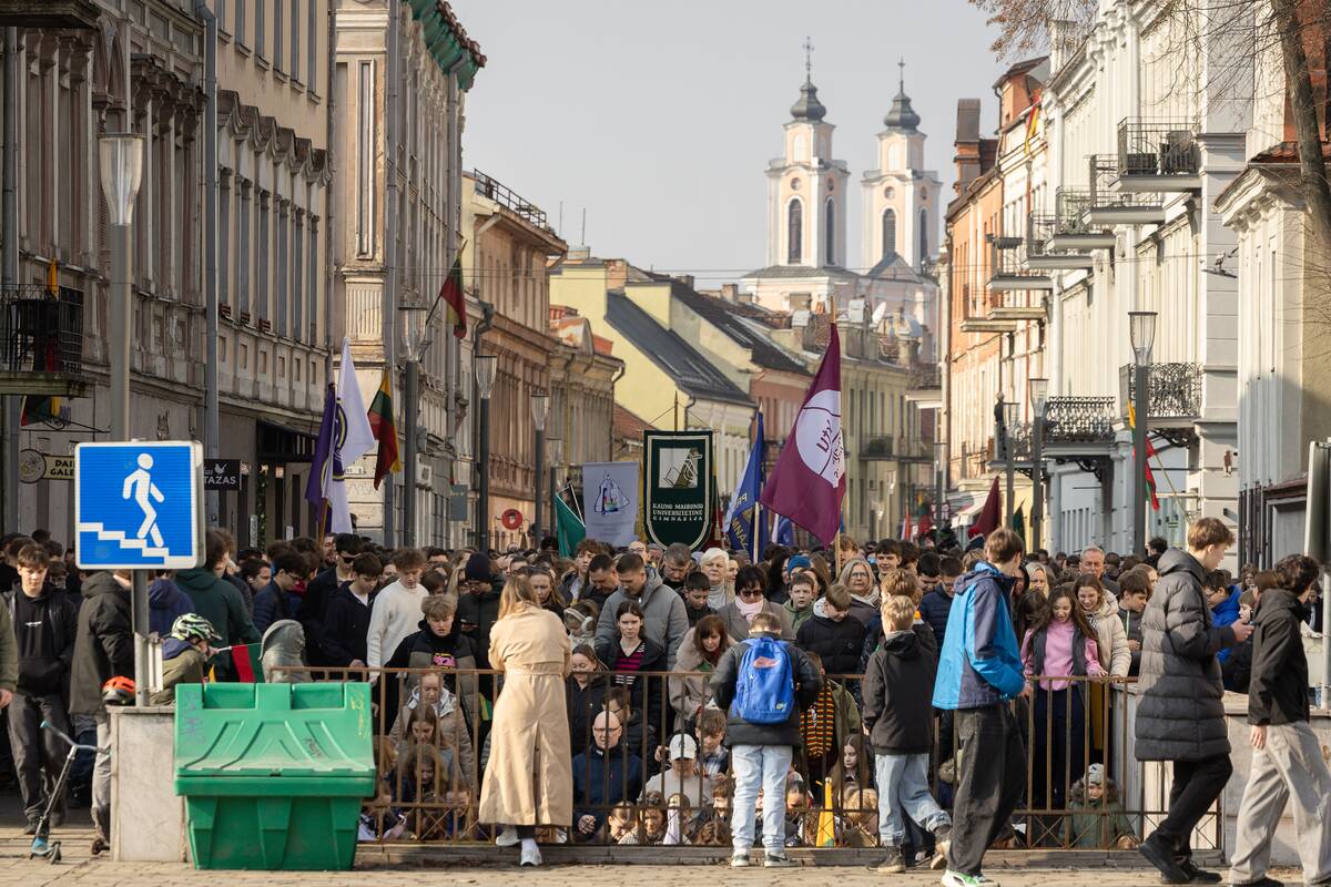 Moksleivių Kovo 11-osios eisena