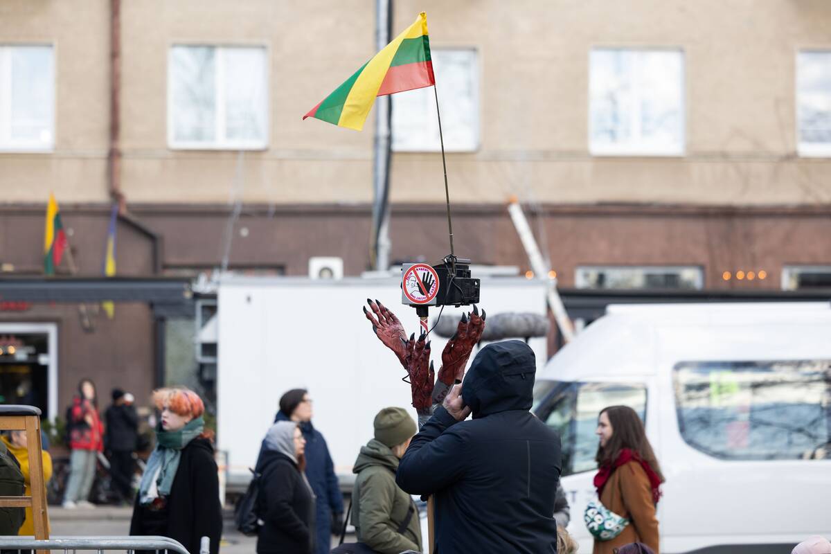 Prie Seimo protestas „Šalin rankas nuo laisvo žodžio!“