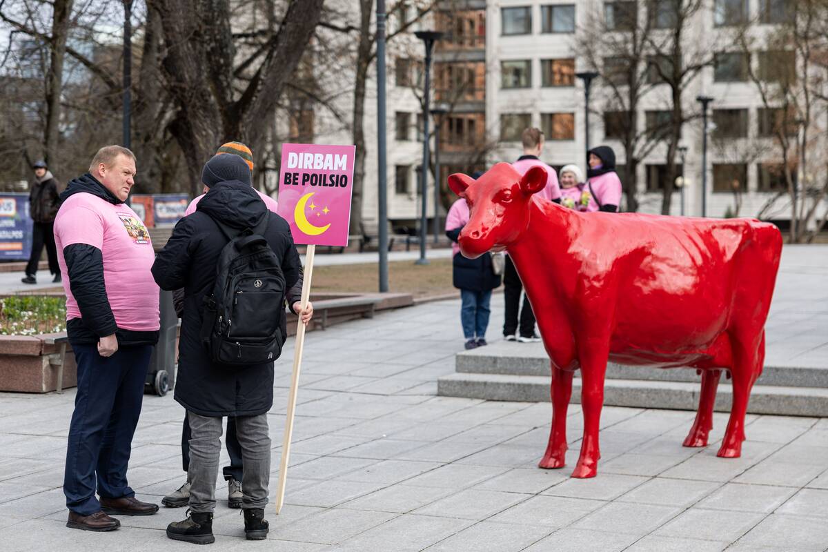 Pieno gamintojų protesto akcija Vilniuje