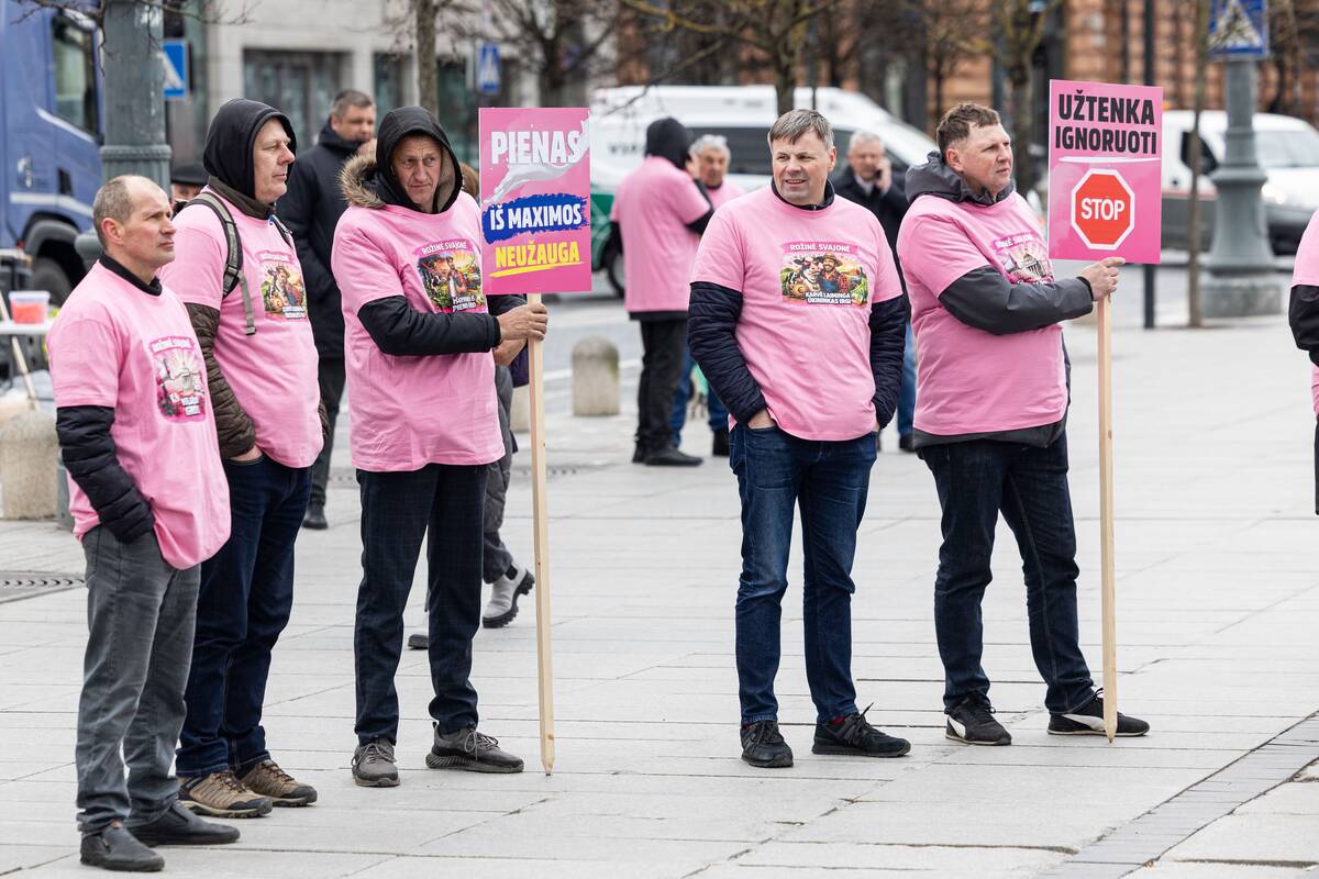 Pieno gamintojų protesto akcija Vilniuje
