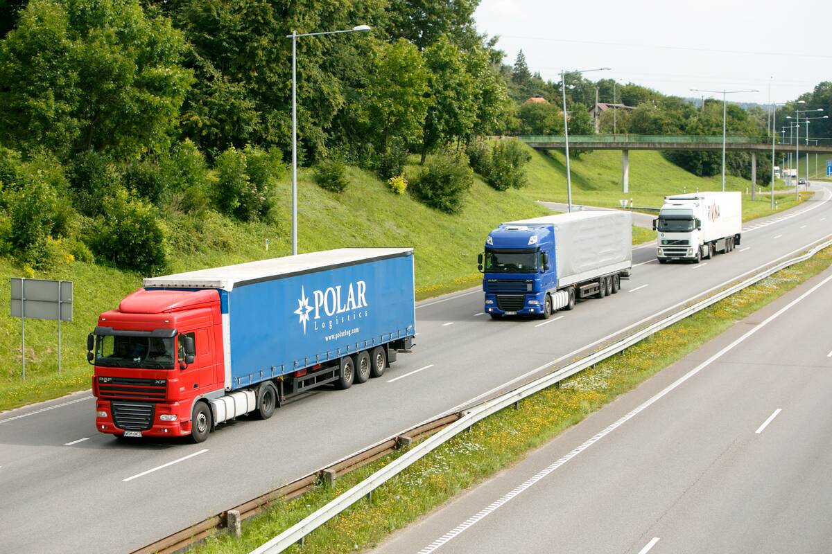 
<span>Vežėjams prašant atskiros kvotos trečiųjų šalių vairuotojams, valdžia nežada keisti tvarkos</span>
