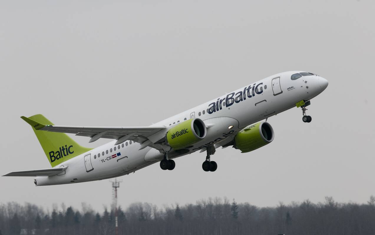 
<span>Rekordinės degalų kainos jau koreguoja ir skrydžius</span>
