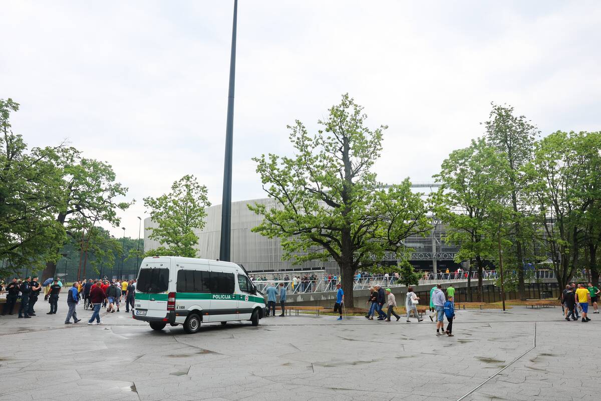 
<span>Kaune tarnybos praktikuosis reaguoti į riaušes, viešosios tvarkos pažeidimus</span>
