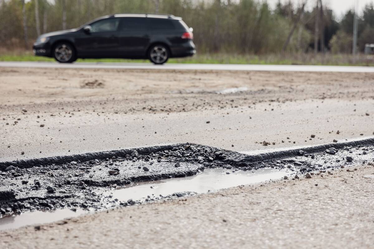 
<span>Štai kokią žalą automobiliams dažniausiai sukelia pavasarinės duobės</span>
