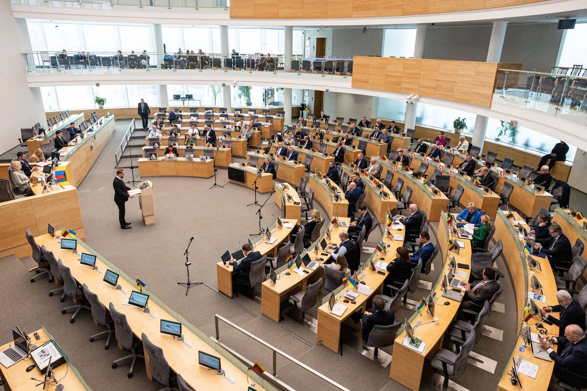 
<span>Apklausa: partijų reitingų lentelė pokyčių nerodo</span>
