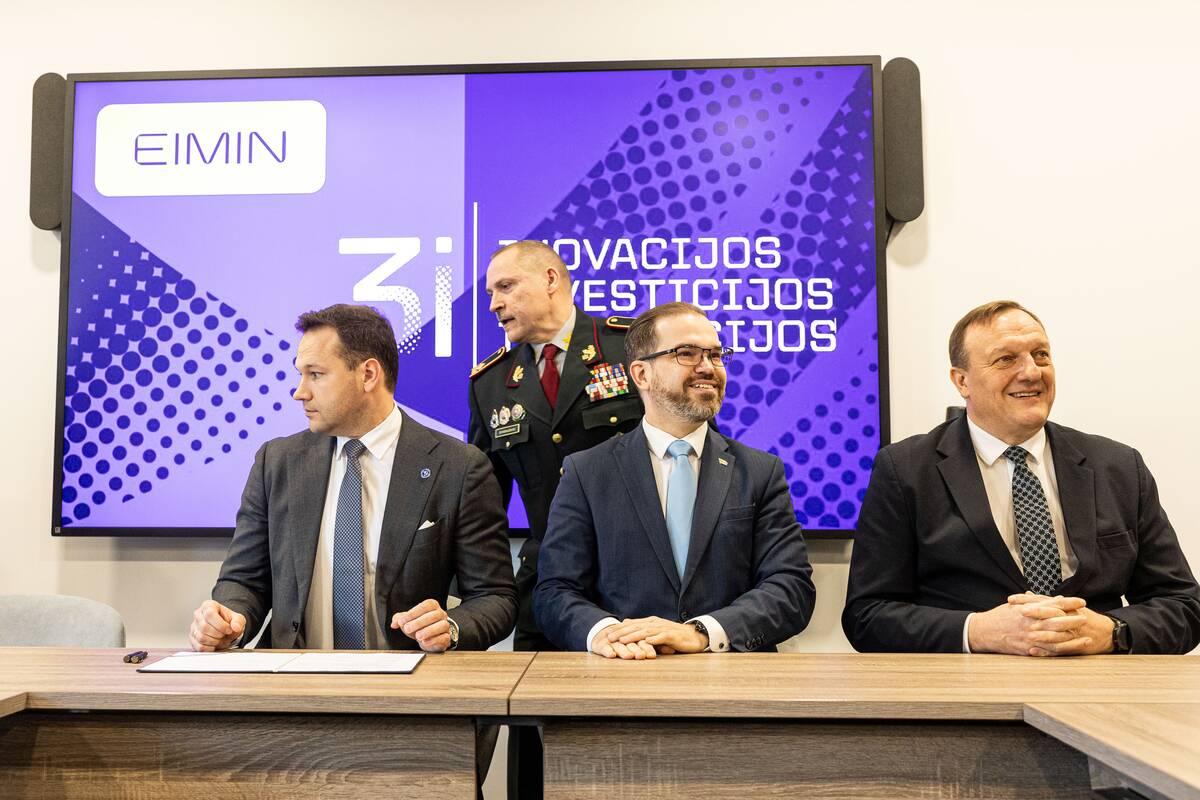 Pasirašymas dėl greitesnių sprendimų, skirtų oro erdvės grėsmėms neutralizuoti