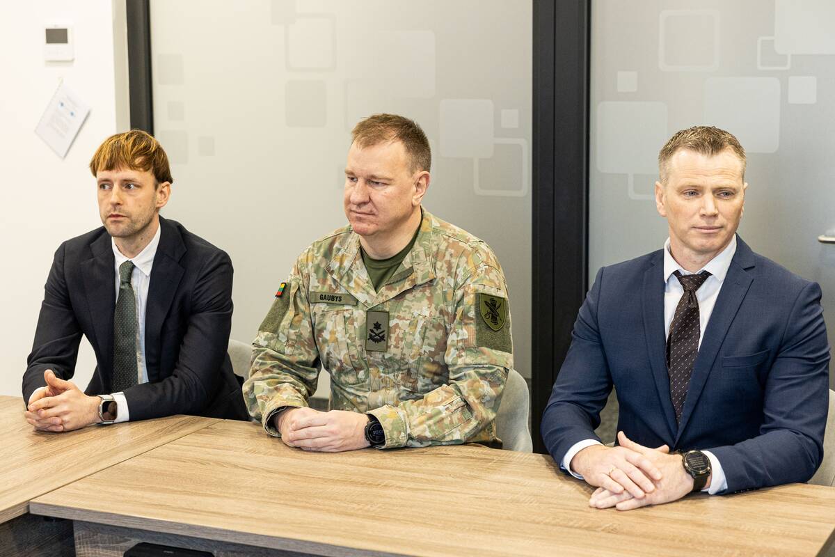 Pasirašymas dėl greitesnių sprendimų, skirtų oro erdvės grėsmėms neutralizuoti