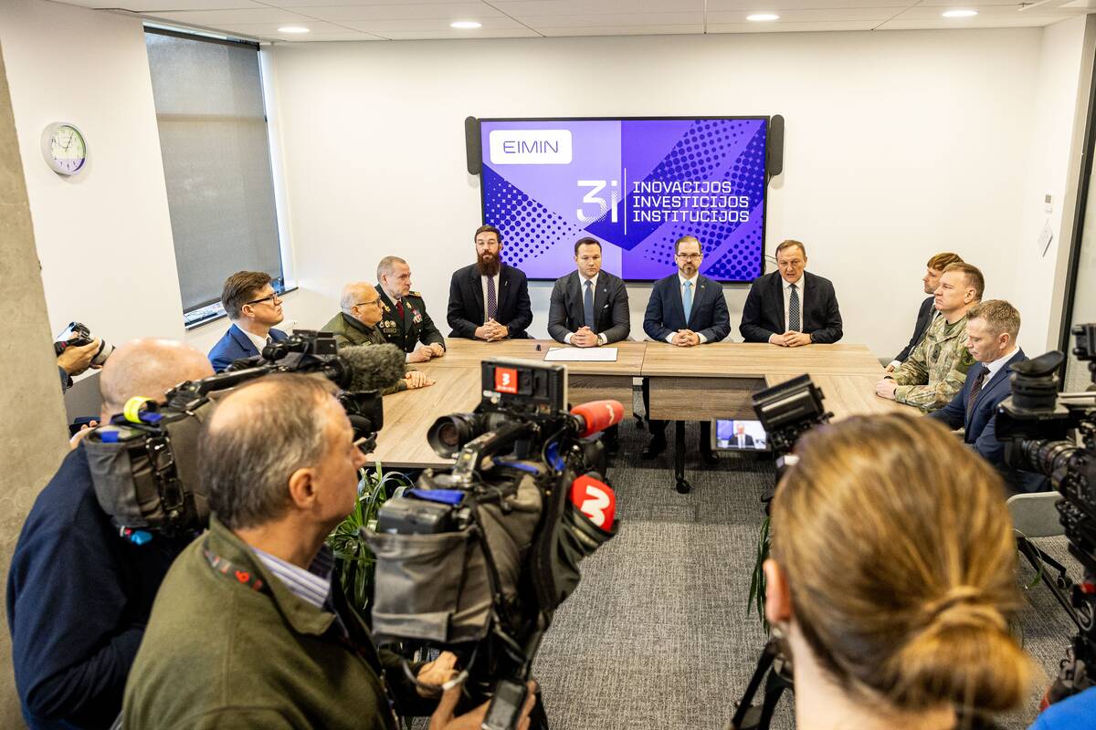 Pasirašymas dėl greitesnių sprendimų, skirtų oro erdvės grėsmėms neutralizuoti