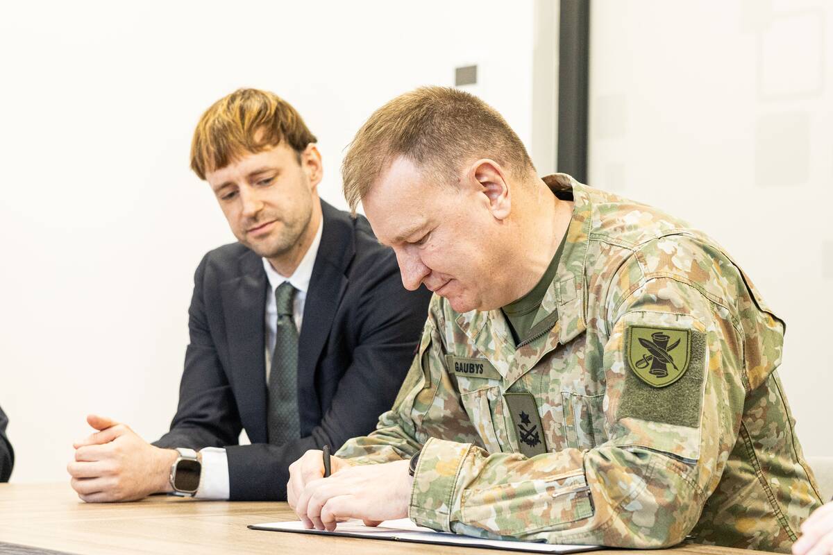 Pasirašymas dėl greitesnių sprendimų, skirtų oro erdvės grėsmėms neutralizuoti