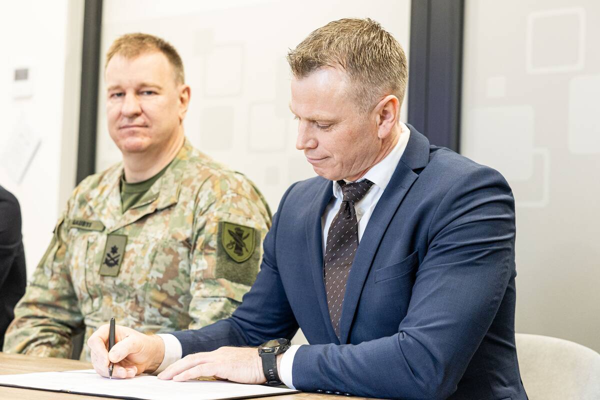 Pasirašymas dėl greitesnių sprendimų, skirtų oro erdvės grėsmėms neutralizuoti