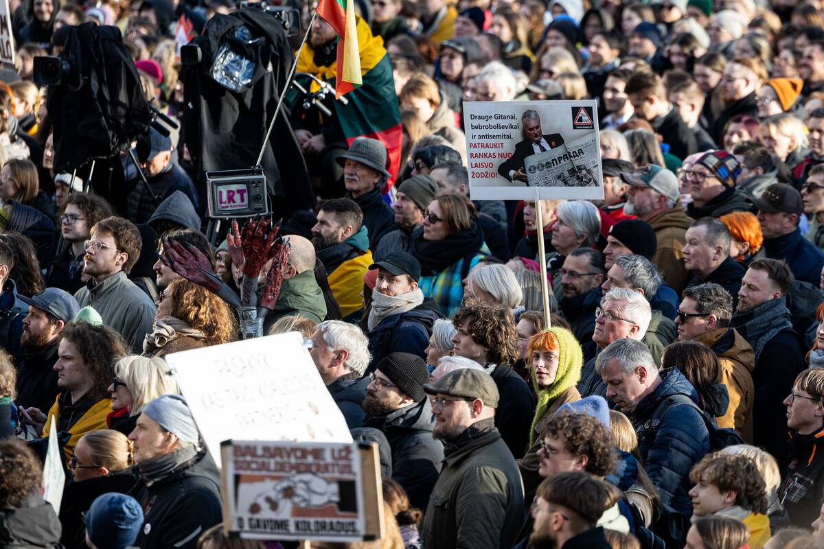 Prie Seimo protestas „Šalin rankas nuo laisvo žodžio!“