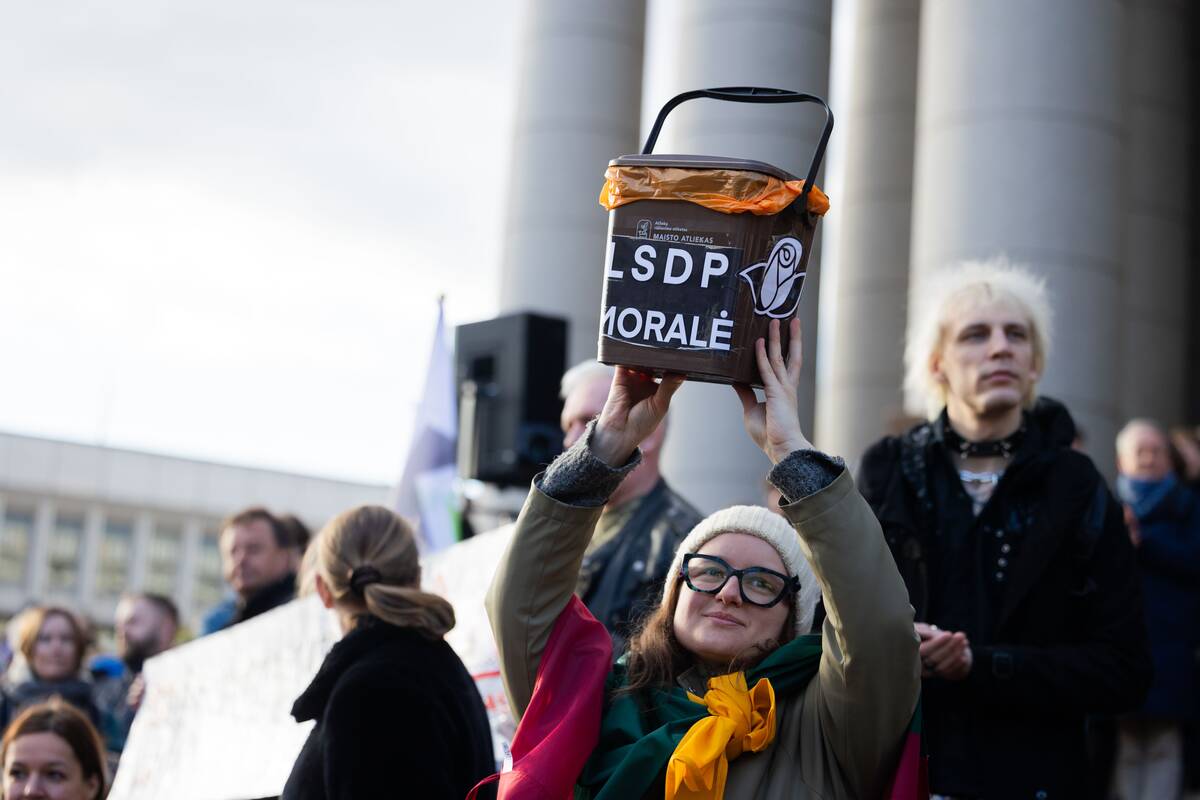 Prie Seimo protestas „Šalin rankas nuo laisvo žodžio!“