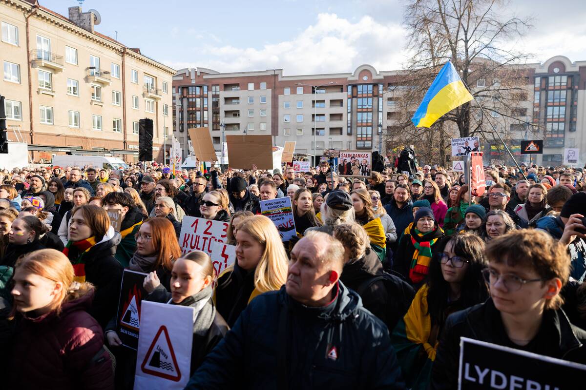 Prie Seimo protestas „Šalin rankas nuo laisvo žodžio!“