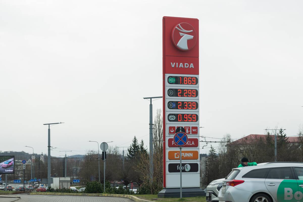 
<span>Seimas laikinai sumažino dyzelinio kuro akcizą</span>

