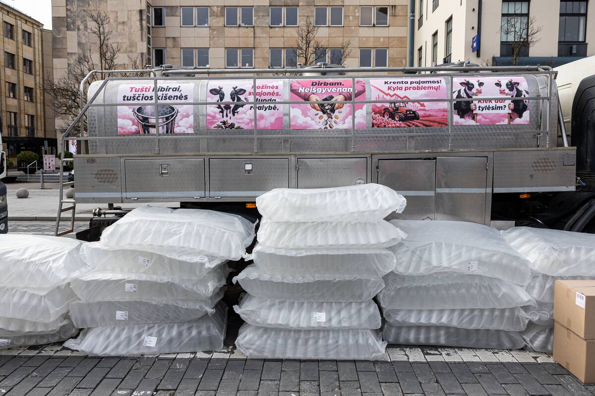 Pieno gamintojų protesto akcija Vilniuje