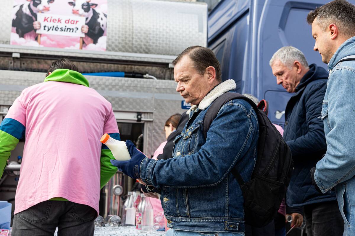 Pieno gamintojų protesto akcija Vilniuje