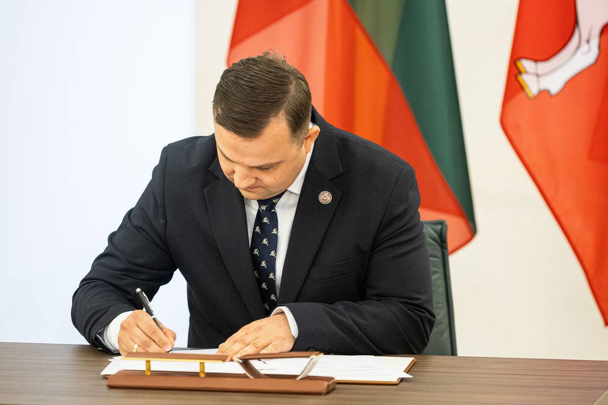 Krašto apsaugos ministerija ir poligonus turinčios savivaldybės pasirašė susitarimą