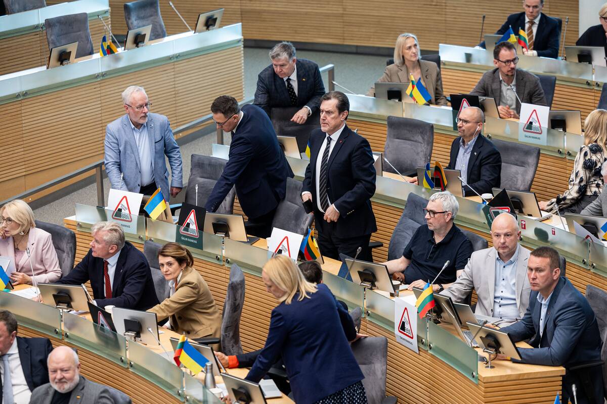Balandžio 14-osios Seimo posėdis: Kapčiamiesčio poligono klausimų svarstymas