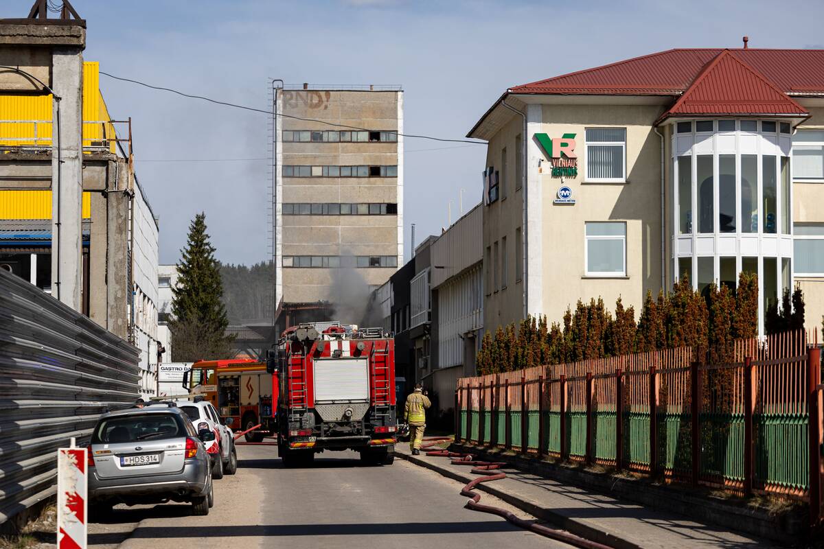 Gaisras sandėlyje Račių gatvėje