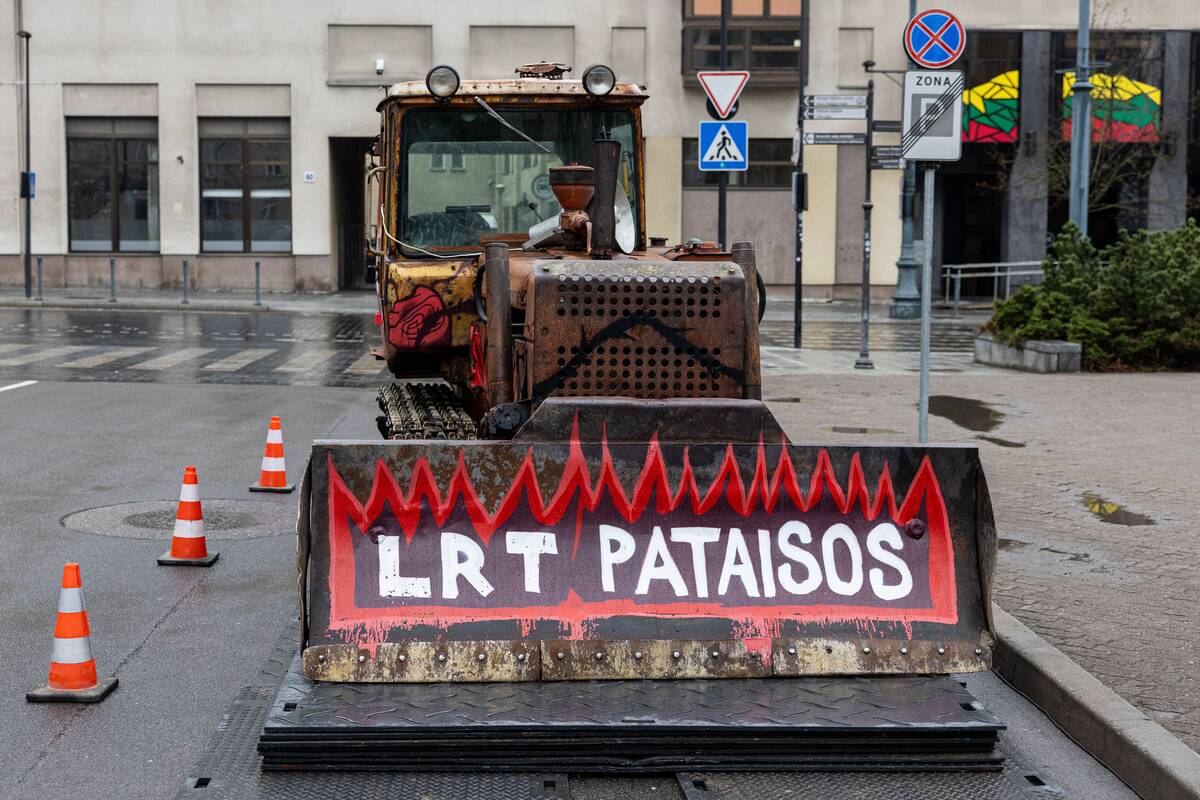 Protesto dėl LRT pataisų simbolio pristatymas