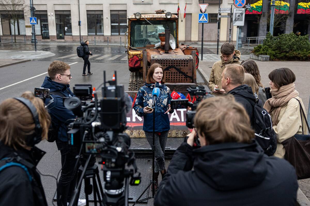 Protesto dėl LRT pataisų simbolio pristatymas