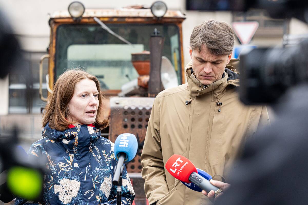 Protesto dėl LRT pataisų simbolio pristatymas