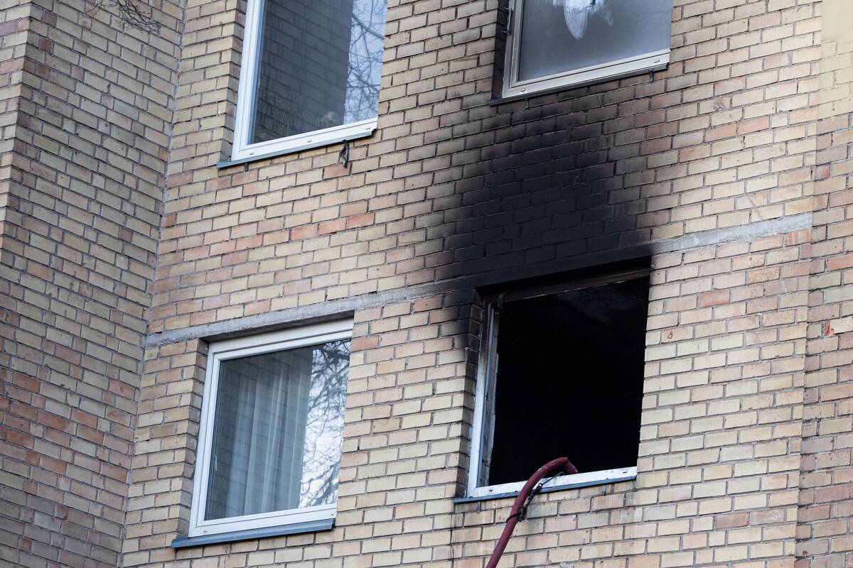 Tyzenhauzų gatvėje užsidegė butas