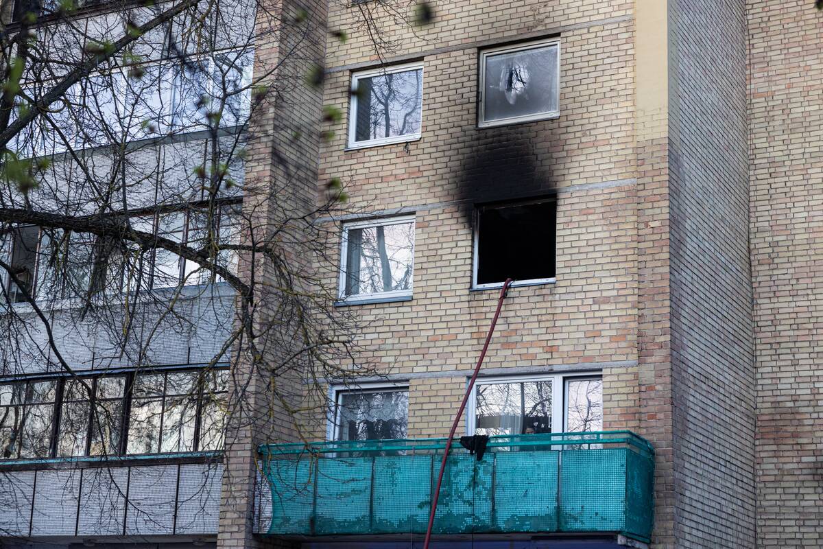 Tyzenhauzų gatvėje užsidegė butas