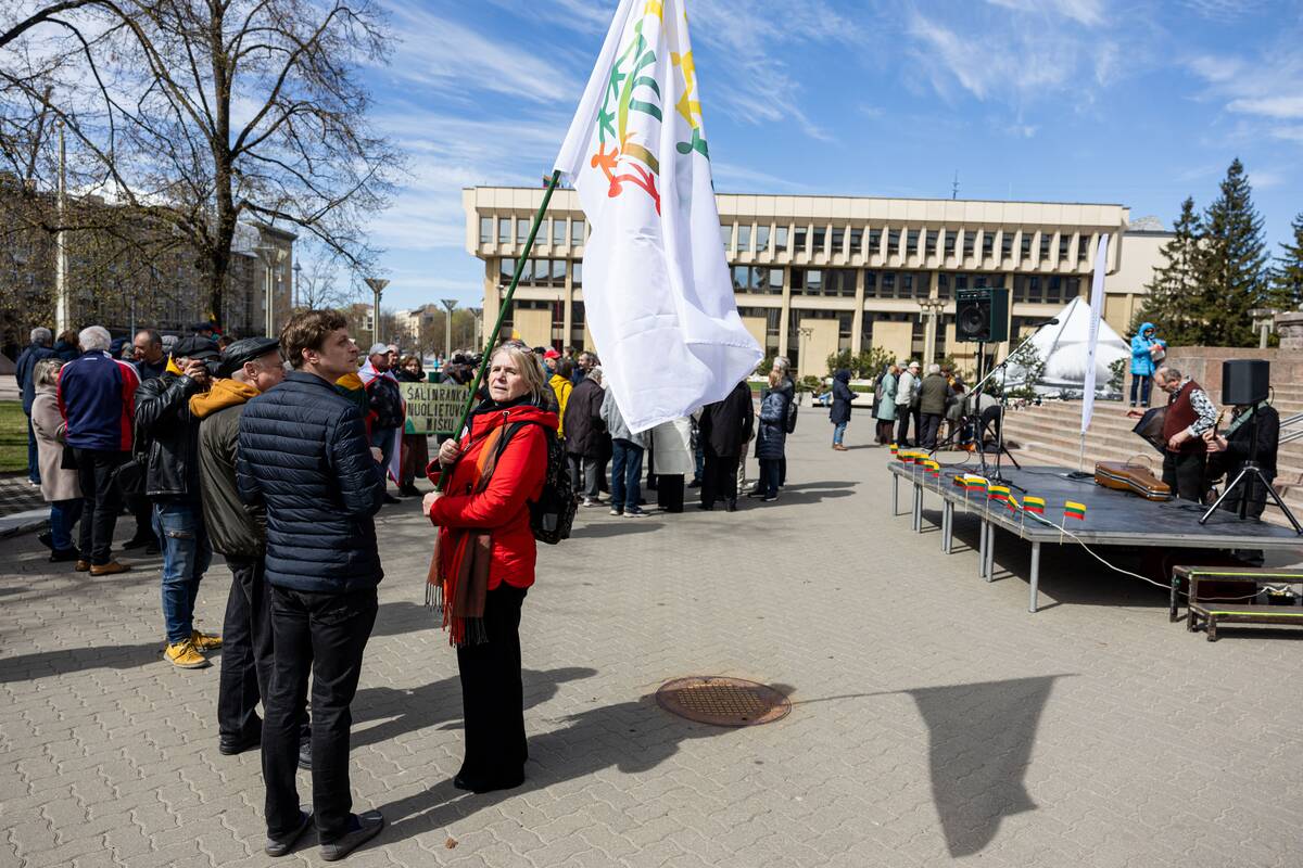 Mitingas „Išsaugokime Lietuvos miškus ateities kartoms!“