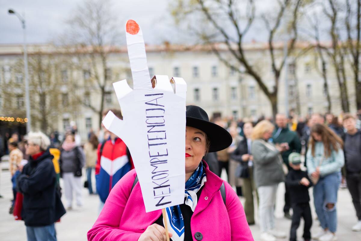Vilniaus Katedros aikštėje surengta protesto akcija „Šalin rankas nuo laisvo žodžio“