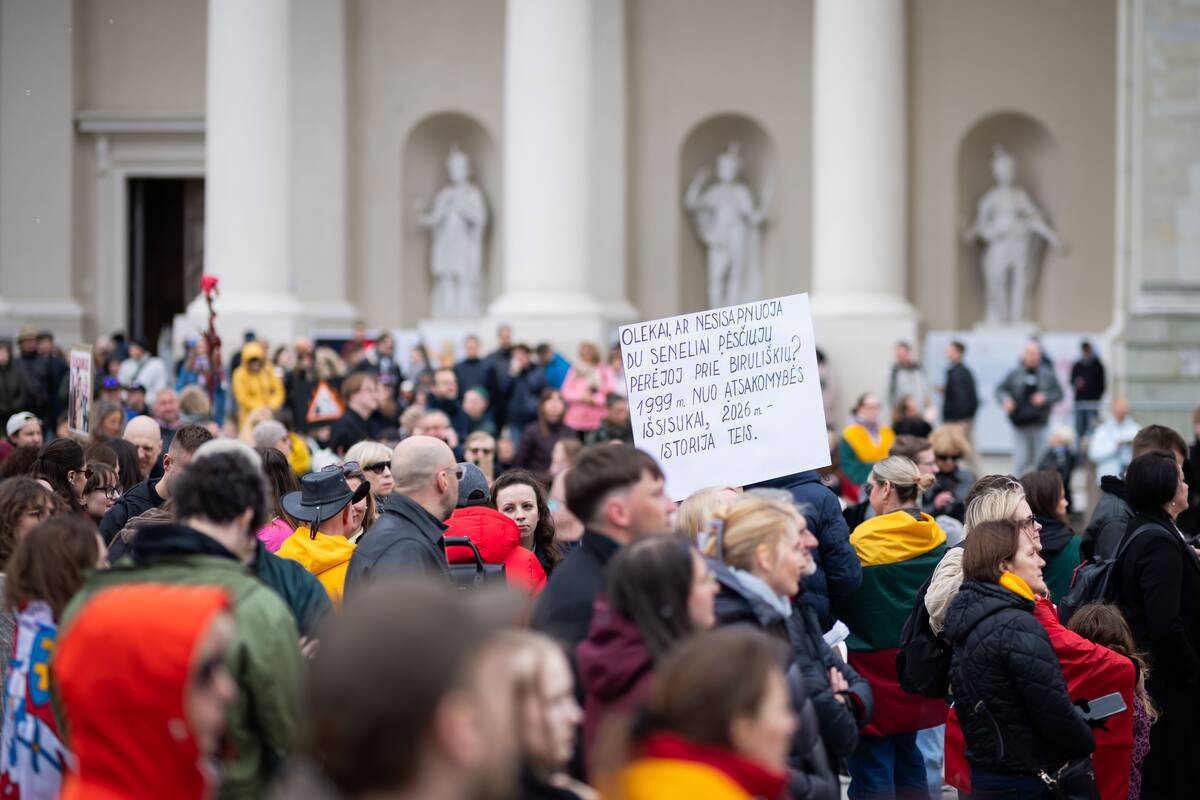 Vilniaus Katedros aikštėje surengta protesto akcija „Šalin rankas nuo laisvo žodžio“